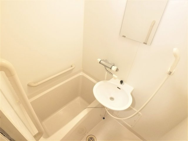 レオパレス橘の浴室|設備・使用は号室により異なる為、現況を優先致します。