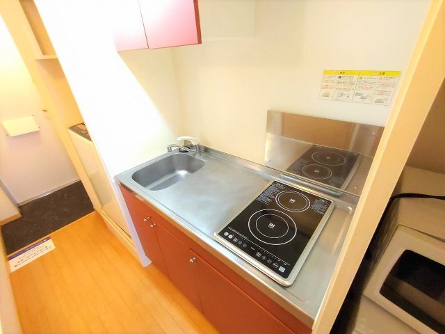 レオパレスヒルズハイネのキッチン|設備・使用は号室により異なる為、現況を優先致します。