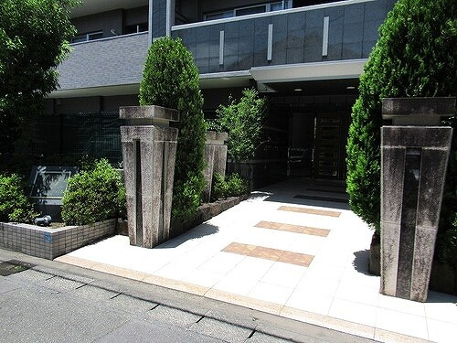 エイルマンション西池町のエントランス