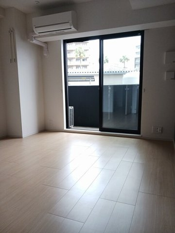 サンライズ　江平中町の居間・リビング