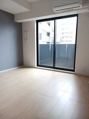 サンライズ　江平中町の居間・リビング
