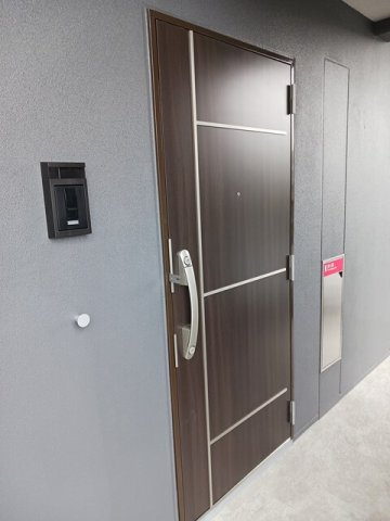 サンライズ　江平中町の玄関