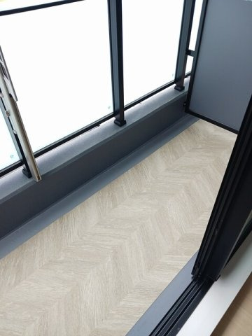 サンライズ　江平中町のバルコニー
