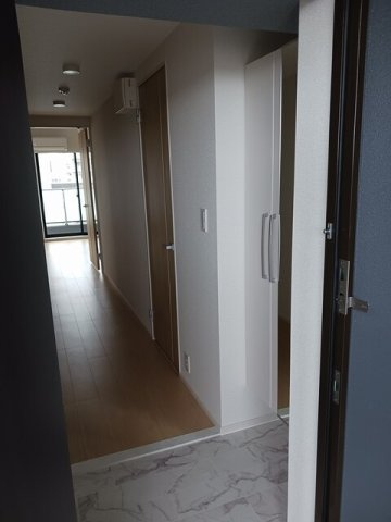 サンライズ　江平中町の玄関