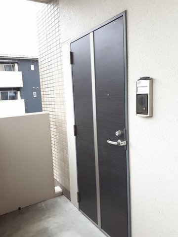 カーサ　フィーネの玄関