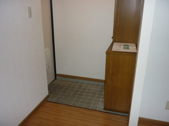 プラネッツあおき　１の玄関