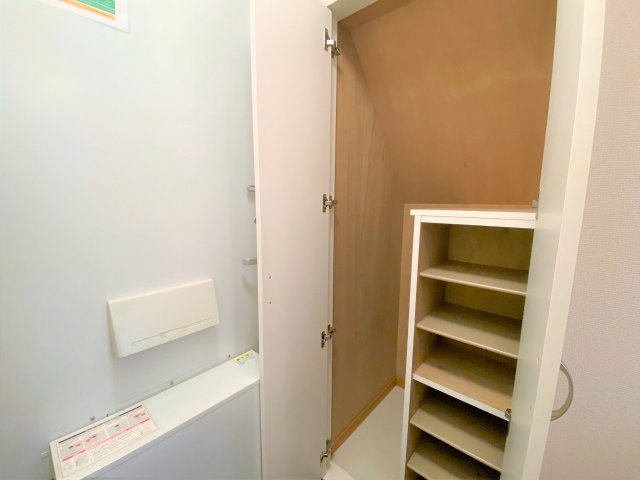 レオパレス桜町の玄関|設備・仕様は号室により異なる為、現況を優先致します