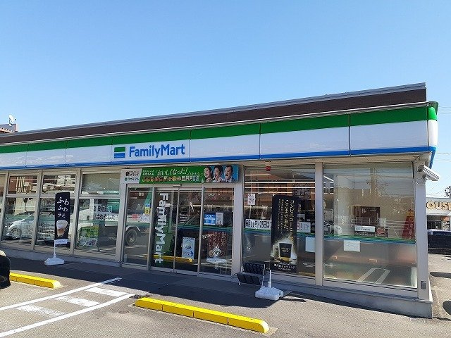 ピアッジオの周辺|ファミリーマート清武加納店まで400m