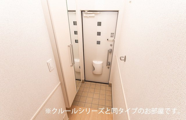アルバ　イーストの玄関