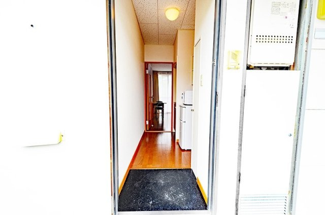 レオパレス宮崎の玄関|設備・仕様は号室により異なる為、現況を優先致します。