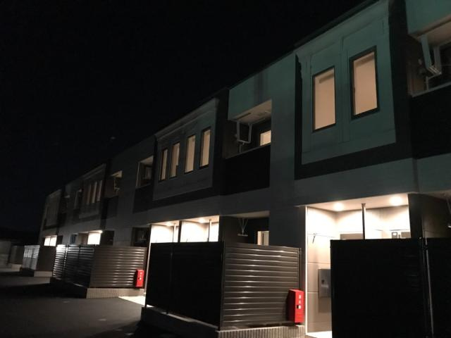New　Villageの外観|外観写真（夜）