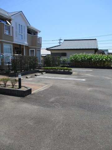グリーンコート東館　Ｃの駐車場