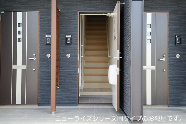 Ｒ．Ｎ．Ｐ　レジデンスＷ　Ⅱの玄関