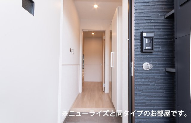 フォレスト　テラスⅠの玄関