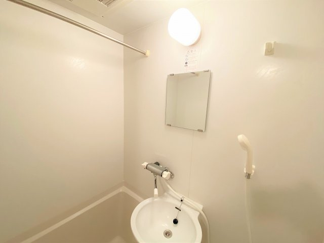 レオパレス桜町の浴室|設備・仕様は号室により異なる為、現況を優先致します。