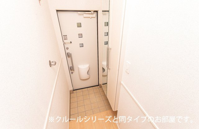 アルバ　イーストの玄関