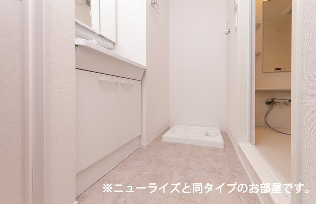 ラ　フルール　麓　弐番館の洗面所