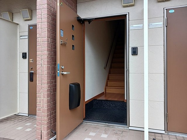 エミールシャランⅡの玄関