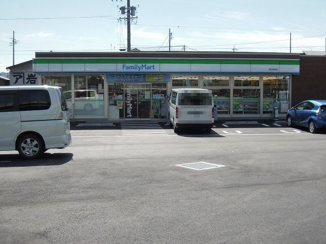 ドミールＵの周辺|ファミリーマートまで400m