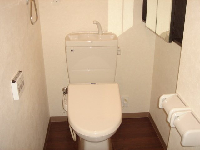 ハライソⅠのトイレ|シャワー付トイレ