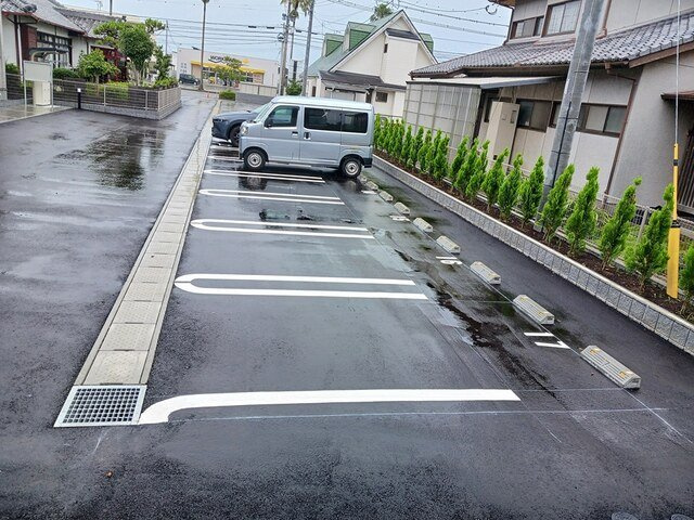 リナセント　Ⅱの駐車場
