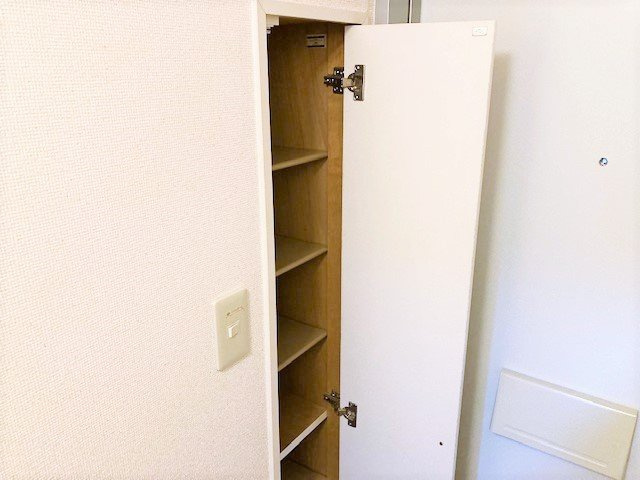 レオパレスティールの玄関|設備・仕様は号室により異なる為、現況を優先致します。