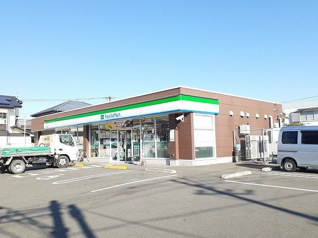ソラーレの周辺|ファミリーマート潮見町店まで100m