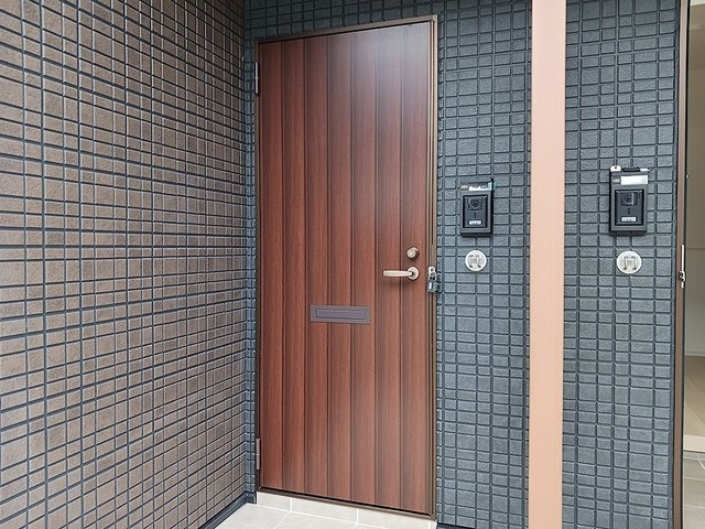 シャルフ飛江田　Ⅱの玄関