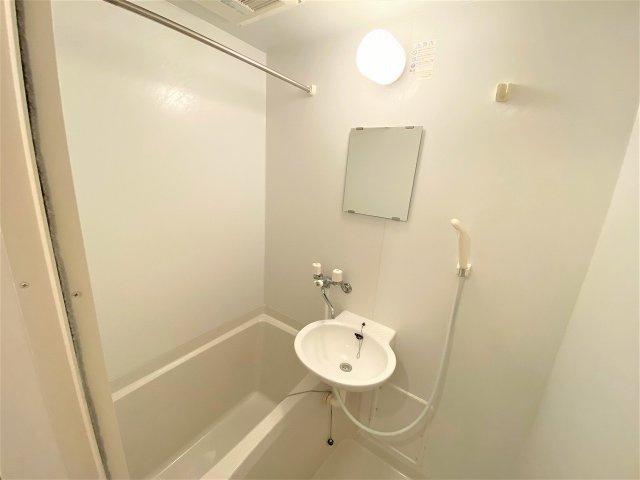 レオパレス沙羅ノ木の浴室|設備・使用は号室により異なる為、現況を優先致します。