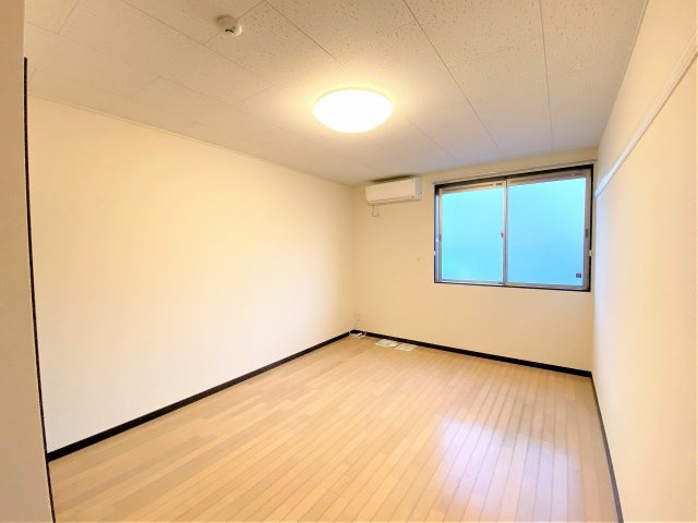レオネクスト大和の居間・リビング|設備・使用は号室により異なる為、現況を優先致します。