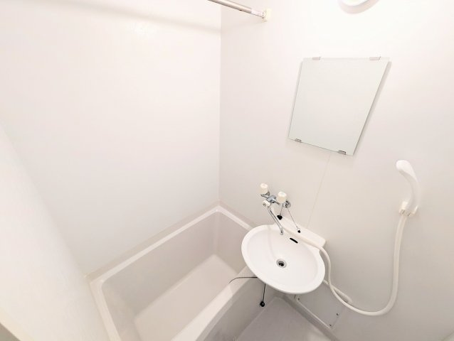 レオネクスト大和の浴室|設備・使用は号室により異なる為、現況を優先致します。