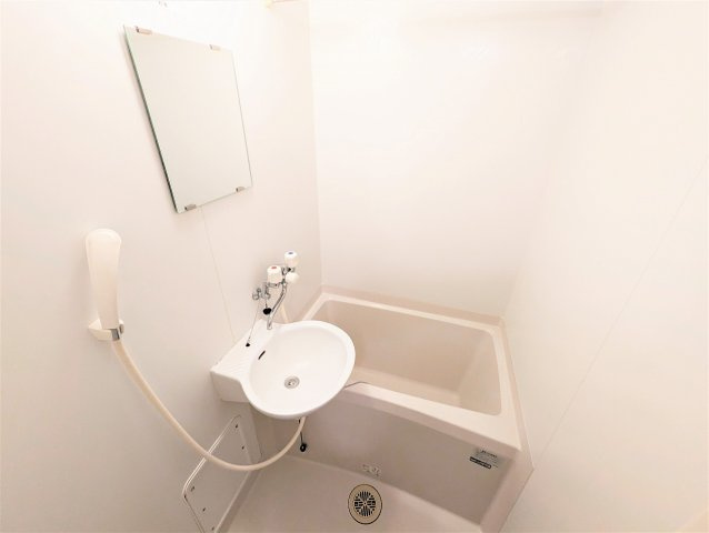 レオパレス入道の浴室|設備仕様は号室により異なる為、現況を優先します。