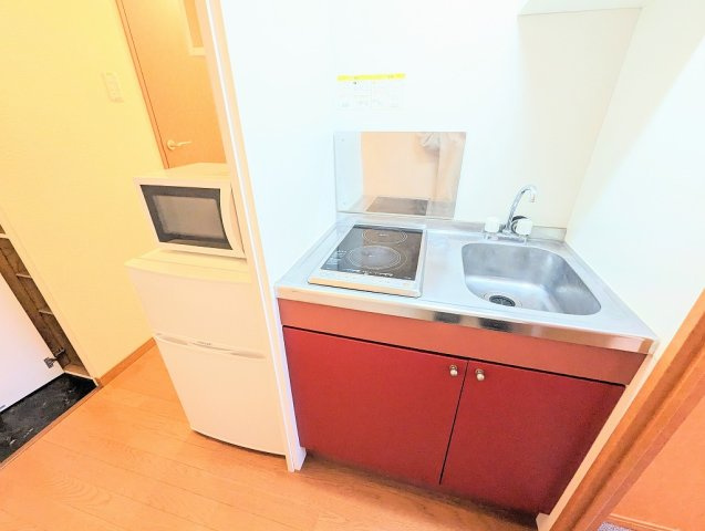 レオパレスパルｍｉｍｉのキッチン|設備仕様は号室により異なる為、現況を優先します。
