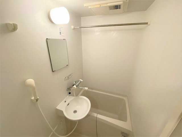 レオパレス火切塚Ⅱの浴室|設備・使用は号室により異なる為、現況を優先致します。