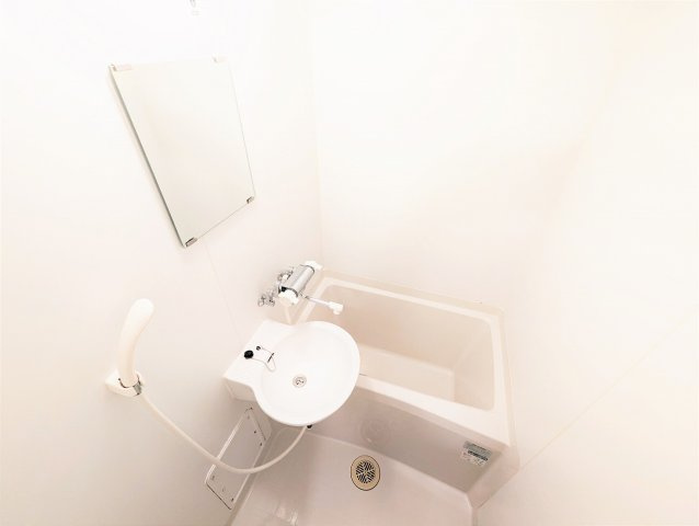レオパレスアウルⅡの浴室|設備仕様は号室により異なる為、現況を優先します。