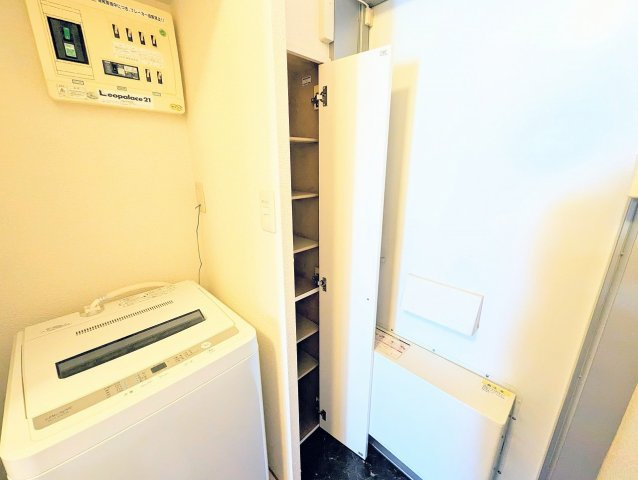 レオパレスアクエリウスの玄関|設備・仕様は号室により異なる為、現況を優先致します。
