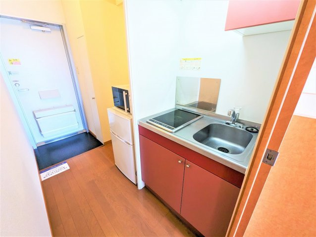 レオパレスオアシスのキッチン|設備仕様は号室により異なる為、現況を優先します。