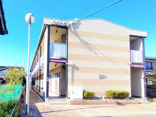レオパレスラビホワ２０の外観