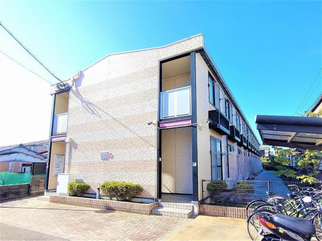 レオパレスラビホワ２０の外観