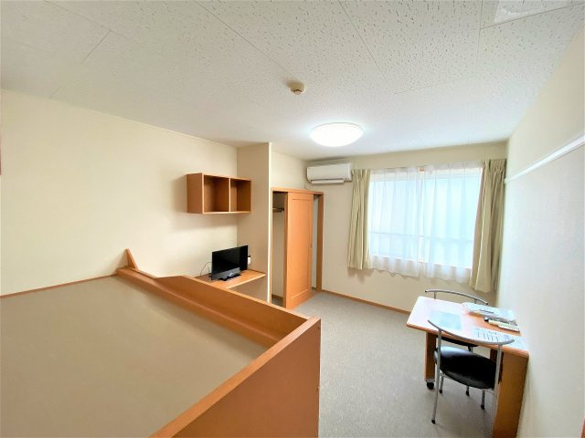 レオパレス宮崎神宮の居間・リビング|設備・使用は号室により異なる為、現況を優先致します。