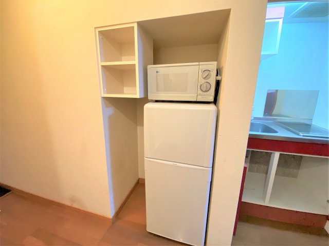 レオパレスＫｏｓｕｃａ　０４のキッチン|設備・使用は号室により異なる為、現況を優先致します。