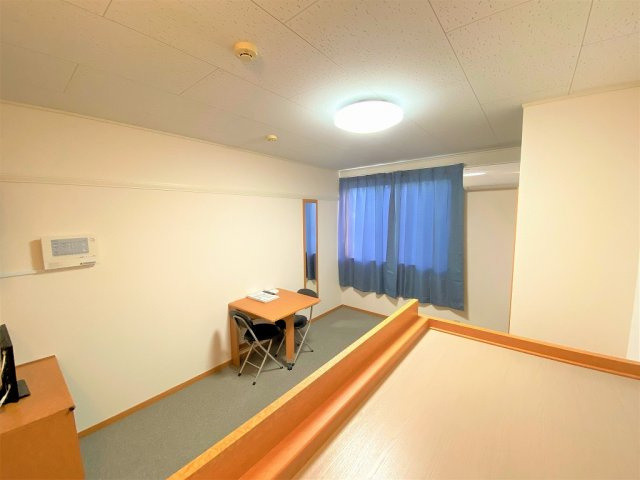 レオパレスＫｏｓｕｃａ　０４の居間・リビング|設備・使用は号室により異なる為、現況を優先致します。