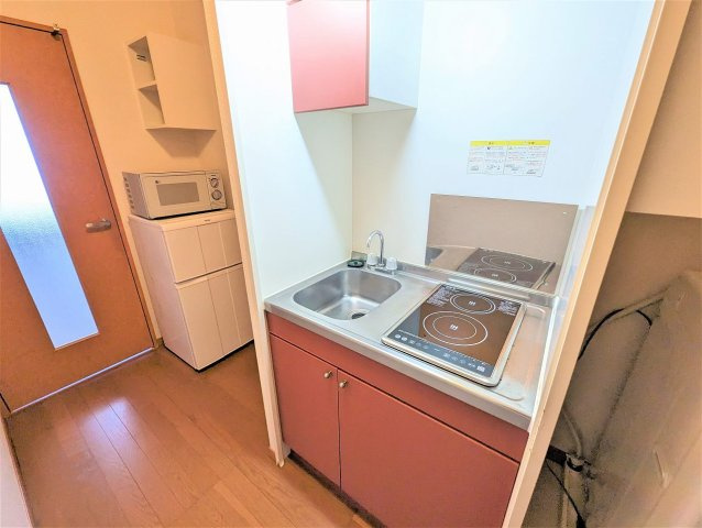 レオパレスフェニックスｉｎ波島のキッチン|設備・仕様は号室により異なる為、現況を優先致します。