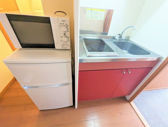 レオパレスフェニックスｉｎ波島のキッチン|設備・仕様は号室により異なる為、現況を優先致します。