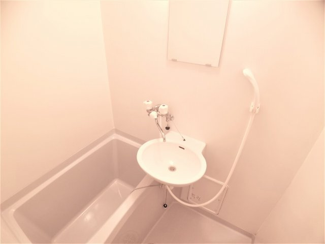 レオパレス火切塚の浴室|設備・使用は号室により異なる為、現況を優先致します。