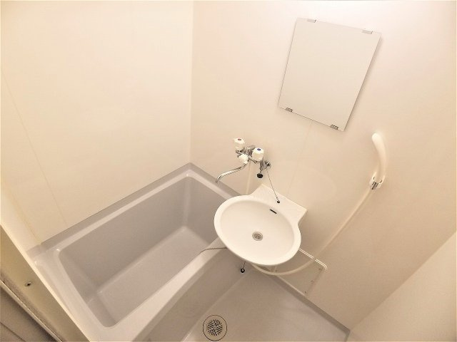 レオパレス笹原の浴室|設備・仕様は号室により異なる為、現況を優先致します。