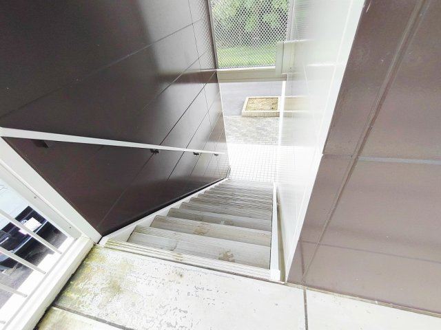 レオパレス木花のその他|外階段