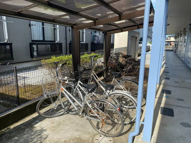 レオパレスめぐみのその他|駐輪場