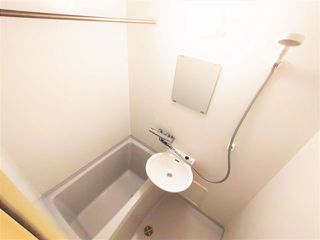 レオパレスこのはなⅡの浴室|設備・仕様は号室により異なるため、現況を優先します。