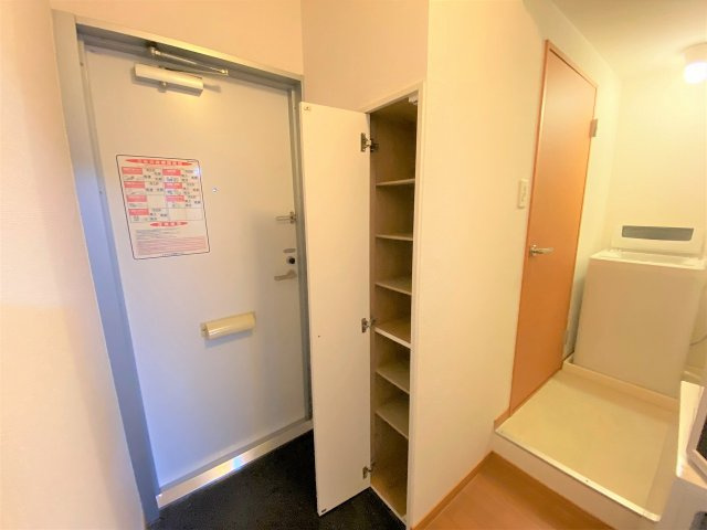 レオパレスひかる２１の玄関|設備・仕様は号室により異なる為、現況を優先します。